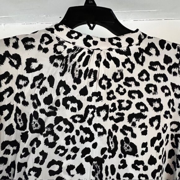 CATO EST 1946 WOMENS LEOPARD PRINT BLOUSE, BELL SLEEVES, SIZE 22/24W - Picture 6 of 8